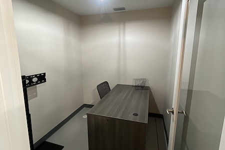 The Lemon Ring Community - Office 4