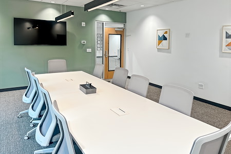 SPACES | FL, Winter Park - N Orlando Ave - Meeting Room