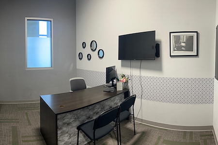 Level Two Inc - Meeting Room 1 / Private Office