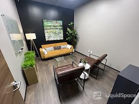 Lucid Private Offices | Southlake Town Square