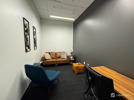 Working at Venture X | Columbia East at Columbia
