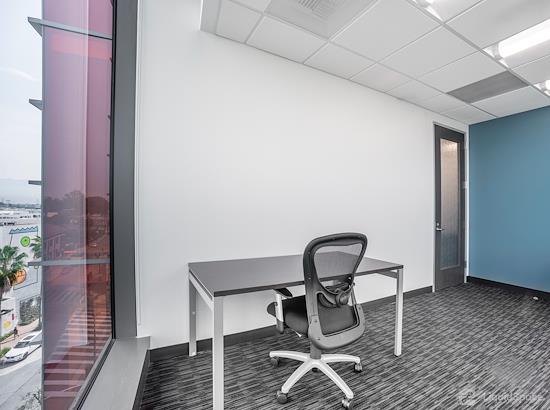 Working at Regus || Lankershim Plaza at North Hollywood