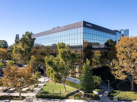 Working at GRAND OPENING SPECIALS - Warner Center Executive Suites at Los Angeles