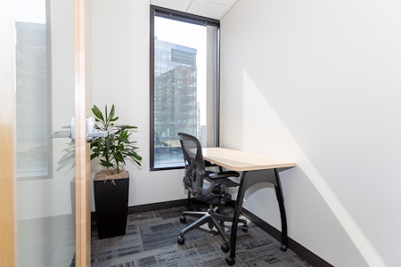 CIC | Cambridge - 245 Main - Window office for 1 desk