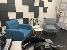 Hangr Coworks - Clifton Park