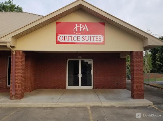 Working at Holloway & Associates at Huntsville