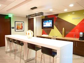 Regus | Orange Executive Tower