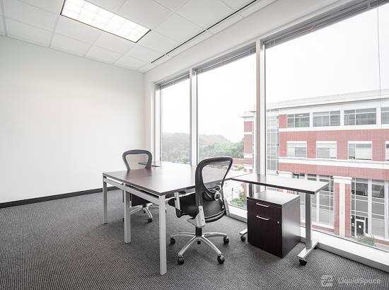 Working at Regus | Maple Lawn at Fulton