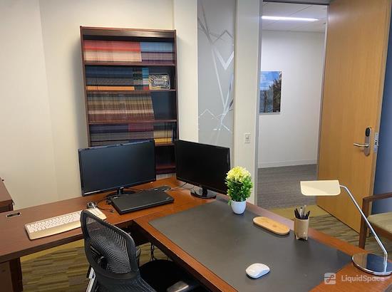 Working at Carr Workplaces - K Street at Washington