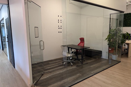 2727 Coworking - Dedicated 1 person Office