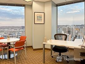 Regus || Downtown Wells Fargo Center