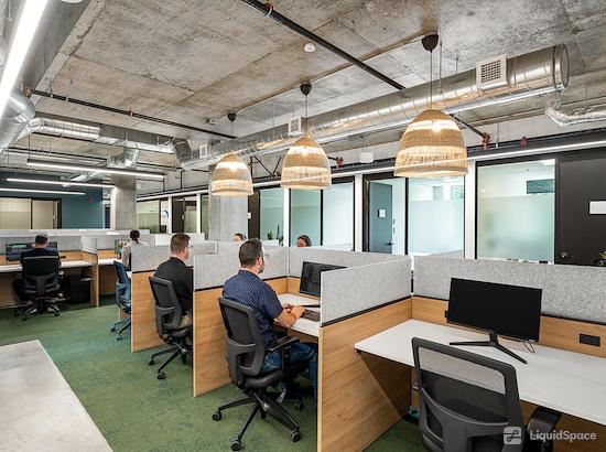 Working at 2C2B Coworking- Mascouche at Mascouche