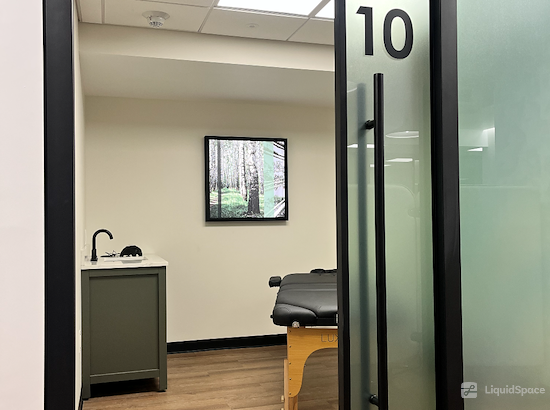 Working at MOSS | Wellness Workspace at Garden City