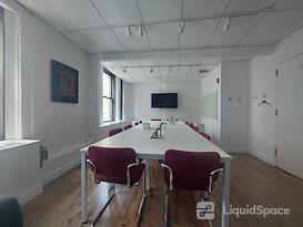 SaGE@276Fifth