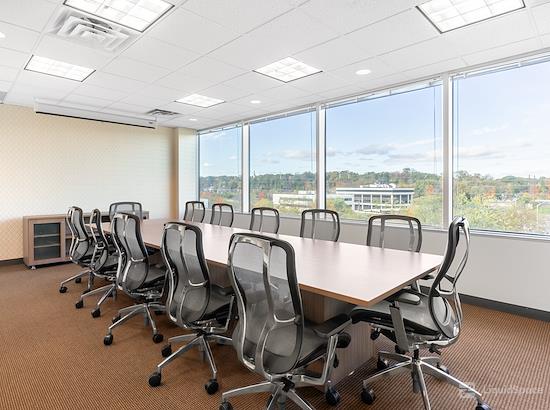 Working at HQ | Metropark at Iselin