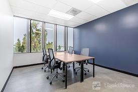 Regus || Commerce Corporate Center