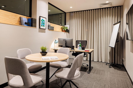 United Co. - London Consulting Room /  4 Seats