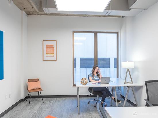 Working at Expansive - River North – Superior at Chicago
