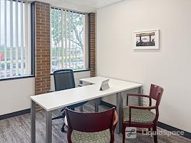 Regus | IL, Des Plaines - River Rd