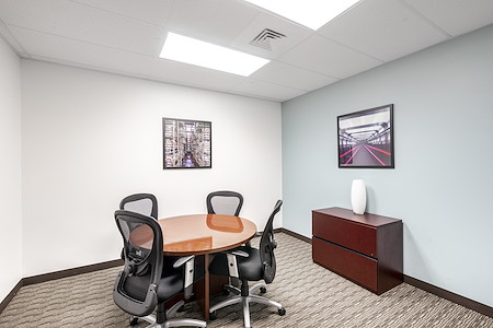 Regus | Quadrant I - Meeting Room