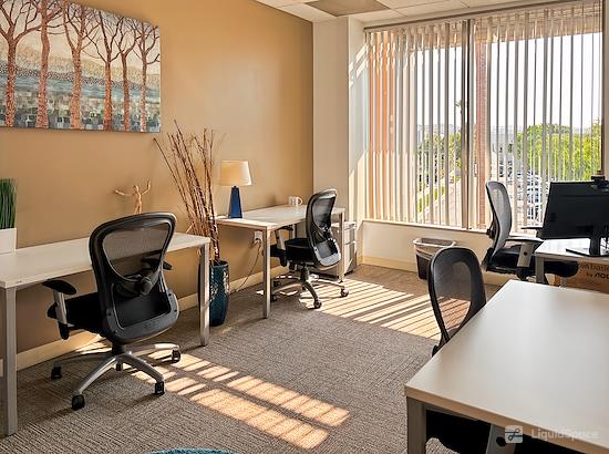 Working at HQ | CA, Long Beach - E 3rd St at Long Beach