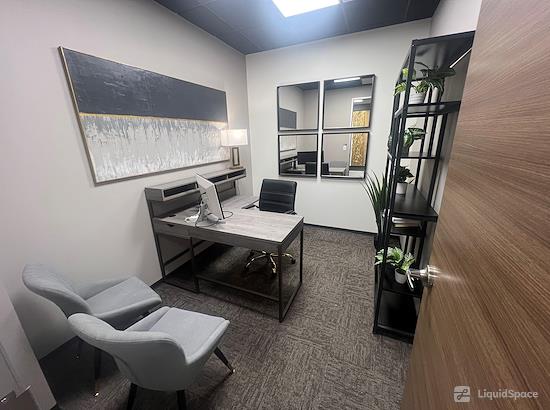 Working at Lucid Private Offices | Alpharetta - Old Milton Parkway at Alpharetta