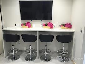 Jay Suites - 10 Times Square