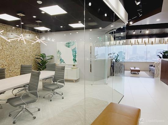 Working at Lucid Private Offices | Uptown Tanglewood at Houston
