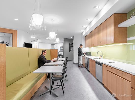 Working at Regus | Woodfield Preserve at Schaumburg