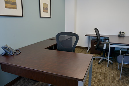 Regus | Melford Plaza I - Private Office