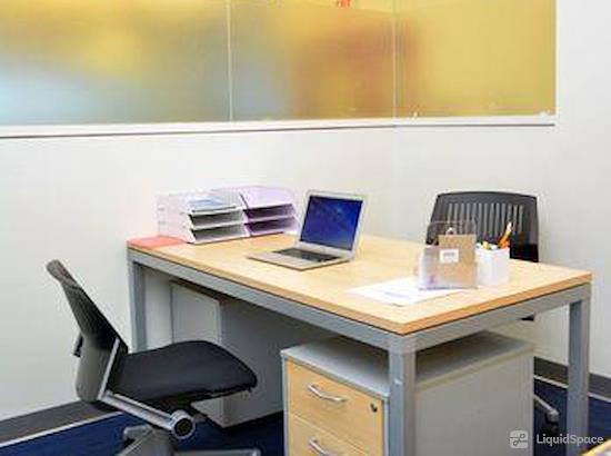 Working at Momentum Business Center at Miami Beach
