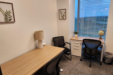 Office Evolution Clearwater - Daily Office for 2