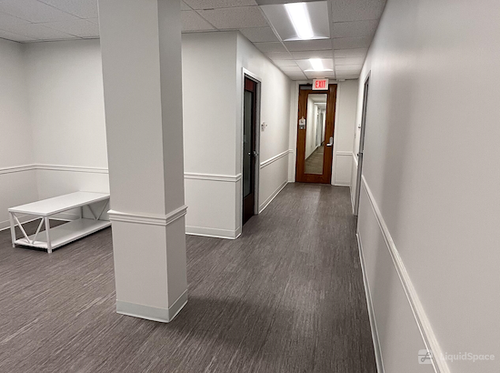 Working at Oasis Office - Rockville at Rockville