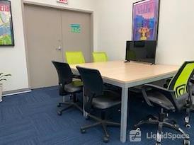 Momentum Business Center