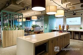 iQ Offices | 222 Queen St