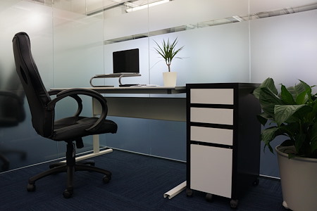 Momentum Business Center - Interior Office
