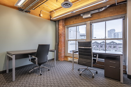 Regus | Yaletown - Day Desk