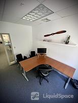 Hangr Coworks - Clifton Park