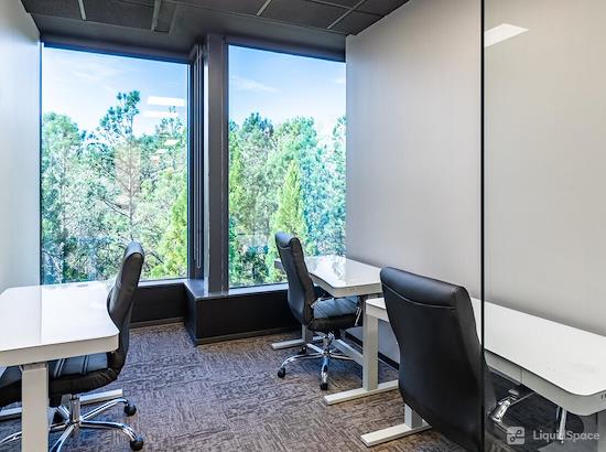 Working at Lucid Private Offices | Alpharetta - Old Milton Parkway at Alpharetta