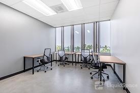 Regus || Commerce Corporate Center