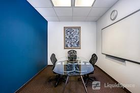 Regus | Rene Levesque
