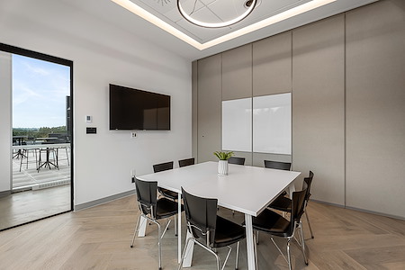 2C2B Coworking- Mascouche - Meeting Room - Salle de réunion C - 8p