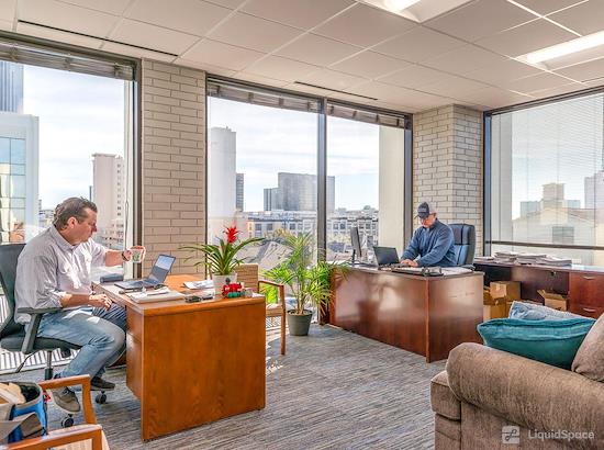 Working at Urban Office - 53 West at Houston