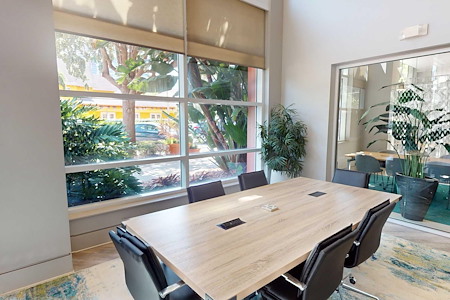 Apt CoWork at Cottonwood Bayview - CoWork Day Pass