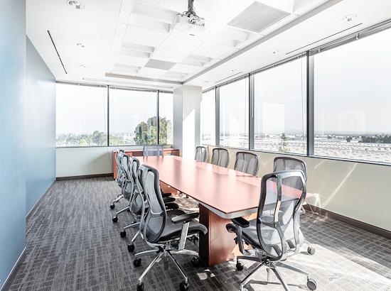 Working at Regus | Centerpointe at La Palma