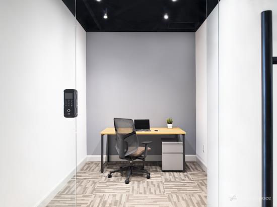 Working at Venture X | Richmond Hill at Richmond Hill
