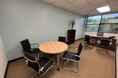 (BOT) North Creek Executive Offices - Day Office