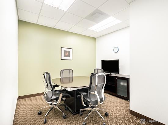 Working at Regus || The Summit at McKinney
