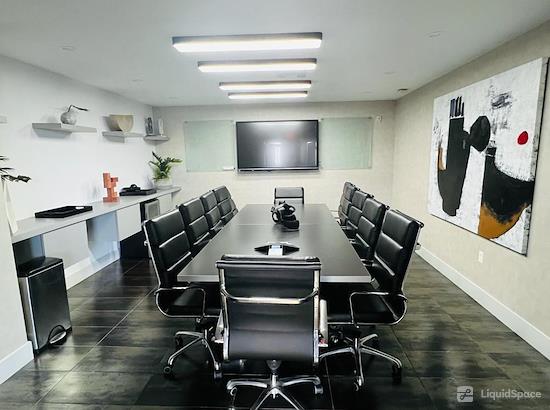Working at HDG Executive Suites at Hollywood