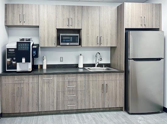 Working at Regus | NJ, Hasbrouck Heights - State Route 17 at Hasbrouck Heights